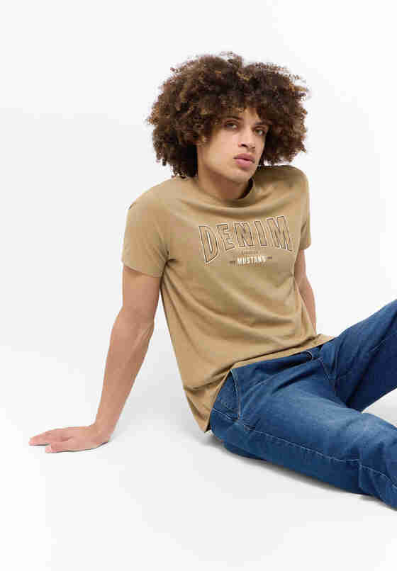 T-Shirt T-Shirt, Braun, model